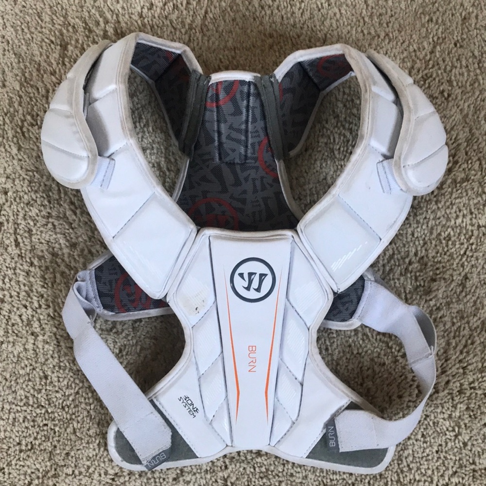 Warrior Burn Hitman teen lacrosse shoulder pads for 11-14yr olds. Used 1 season